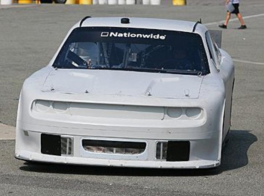  Dodge Challenger NASCAR Nationwide Series Car 2010 года  (фото 2 из 6)